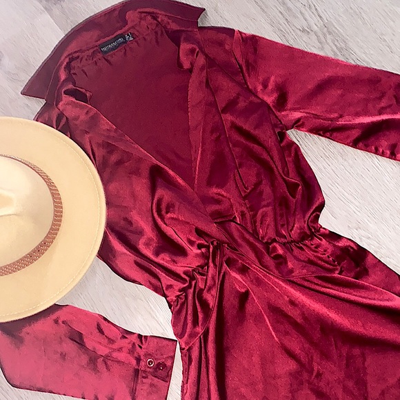 PrettyLittleThing Dresses & Skirts - PRETTYLITTLETHING Dark Red Satin Dress Women’s